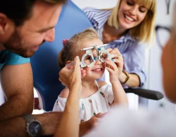 5 Key Services Every Eye Doctor Provides Patients Of All Ages