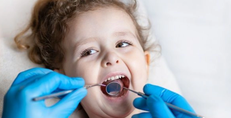 How Pediatric Dentists Evaluate Jaw Swelling In Children
